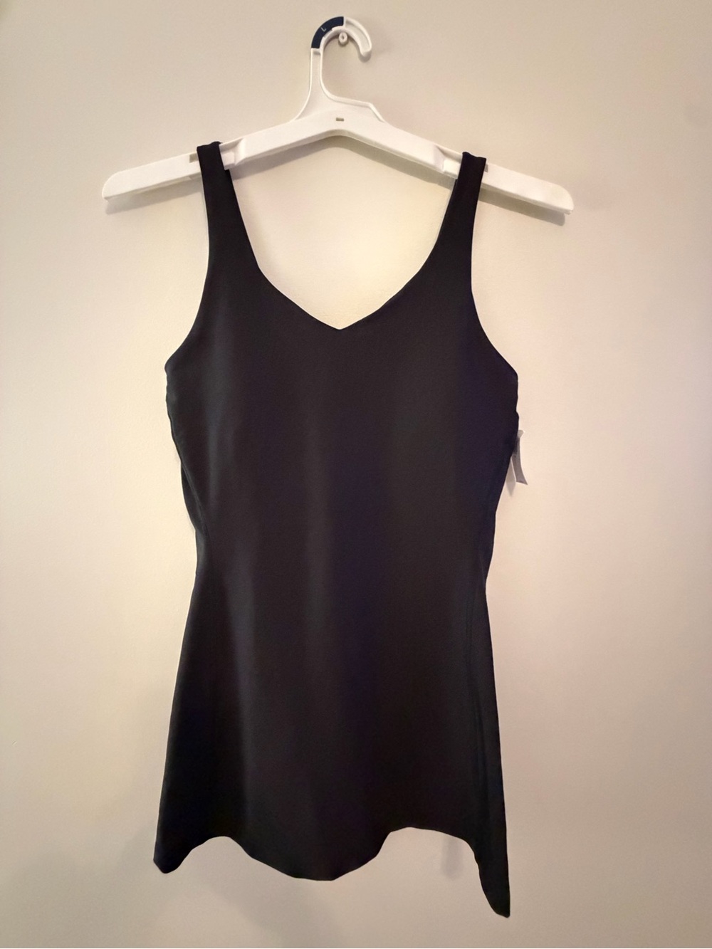 Old navy Classic Black V-Neck Athletic dress with short medium